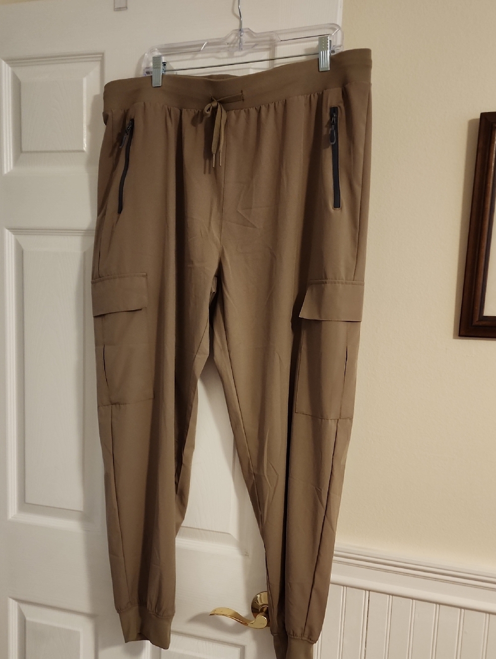 Women's Casual Quick Dry Cargo Jogger Pants in Khaki